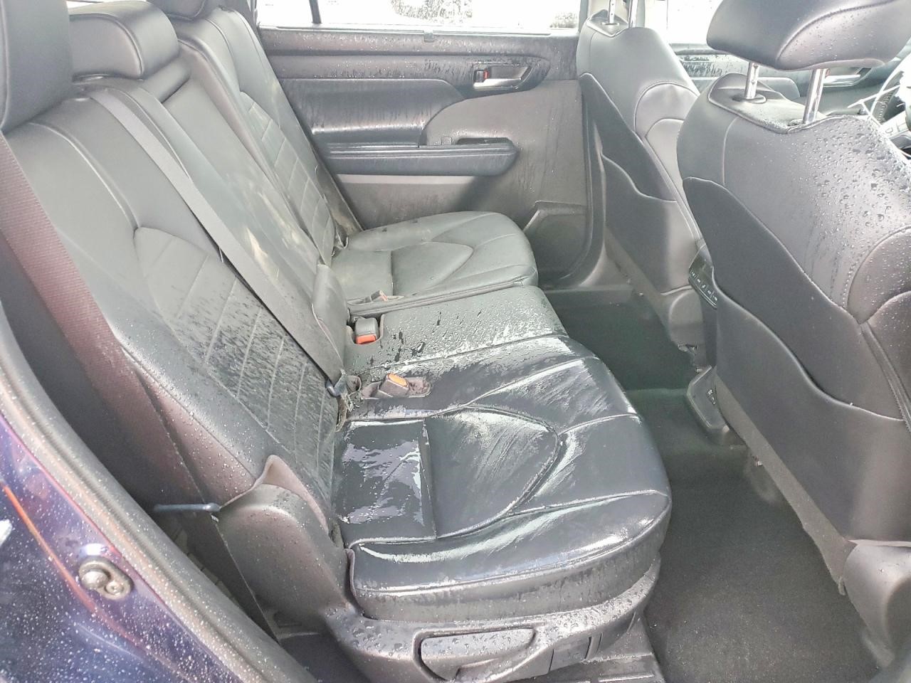 https://f005.backblazeb2.com/file/img-partshotlines-com/Inventory/NE228/Vehicle/143439_11.jpg