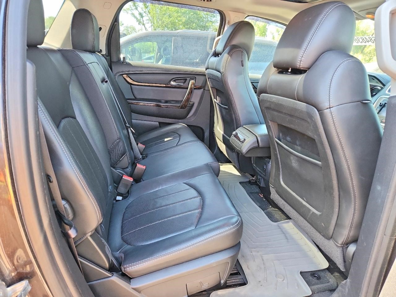 https://f005.backblazeb2.com/file/img-partshotlines-com/Inventory/NE228/Vehicle/143532_11.jpg