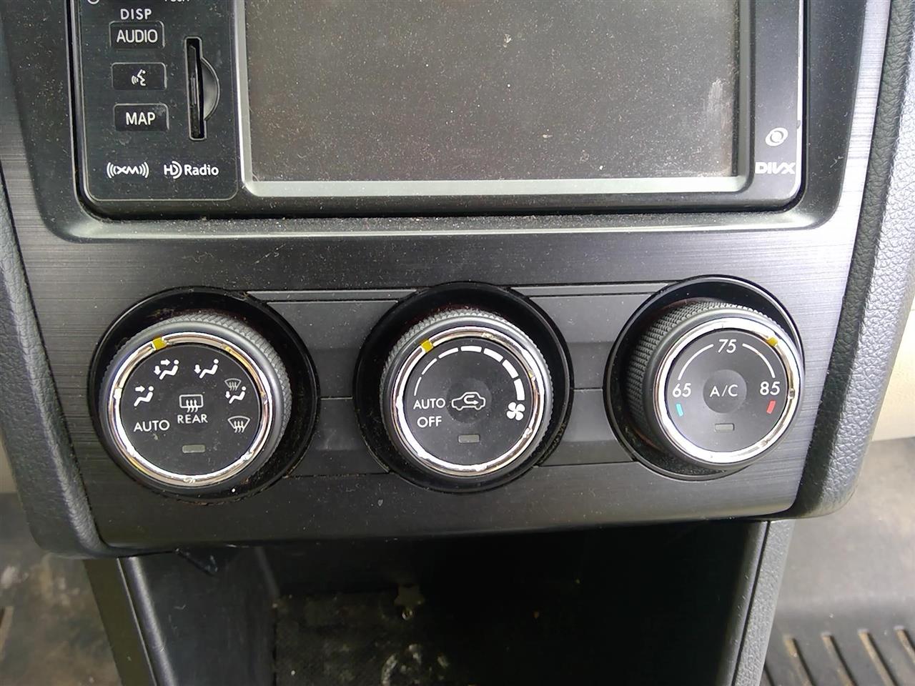 https://f005.backblazeb2.com/file/img-partshotlines-com/Inventory/NE228/Vehicle/143584_12.jpg