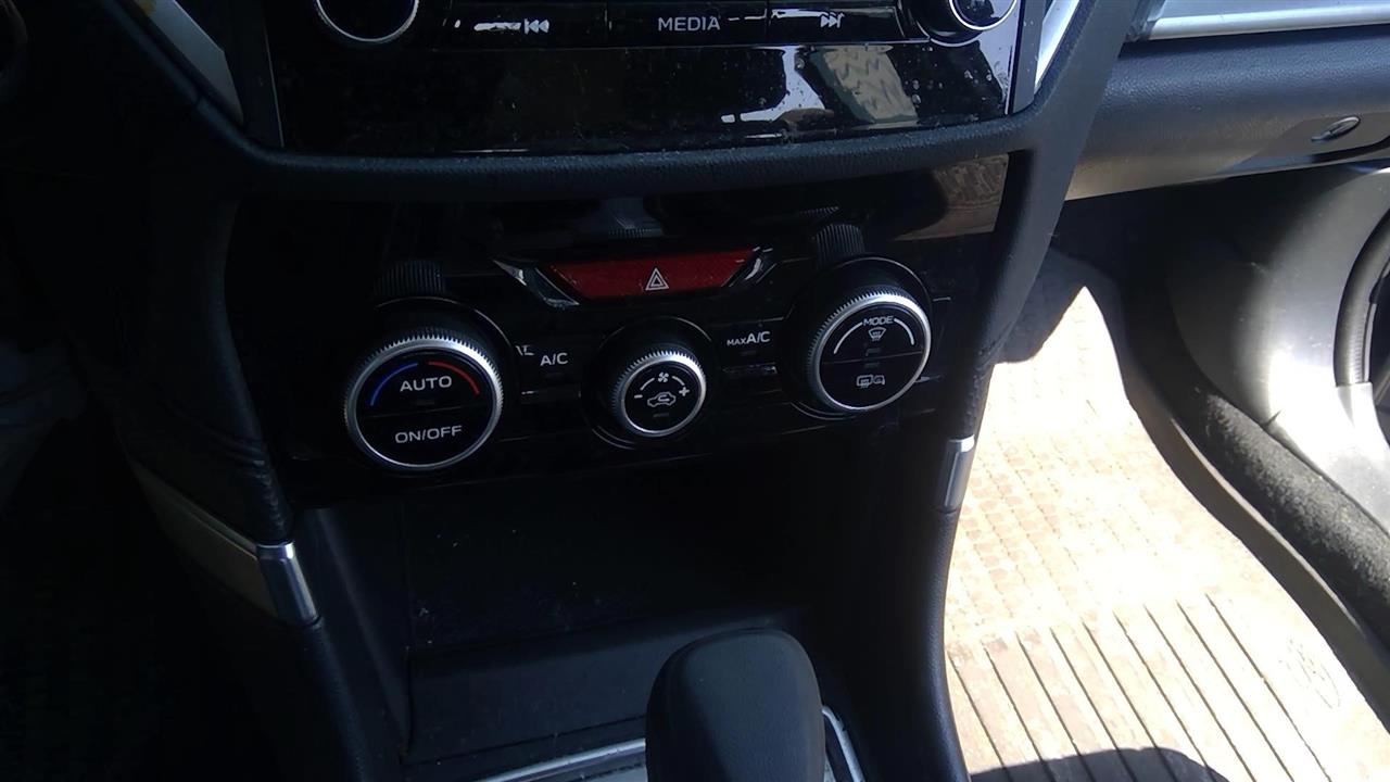 https://f005.backblazeb2.com/file/img-partshotlines-com/Inventory/NE228/Vehicle/143601_02.jpg