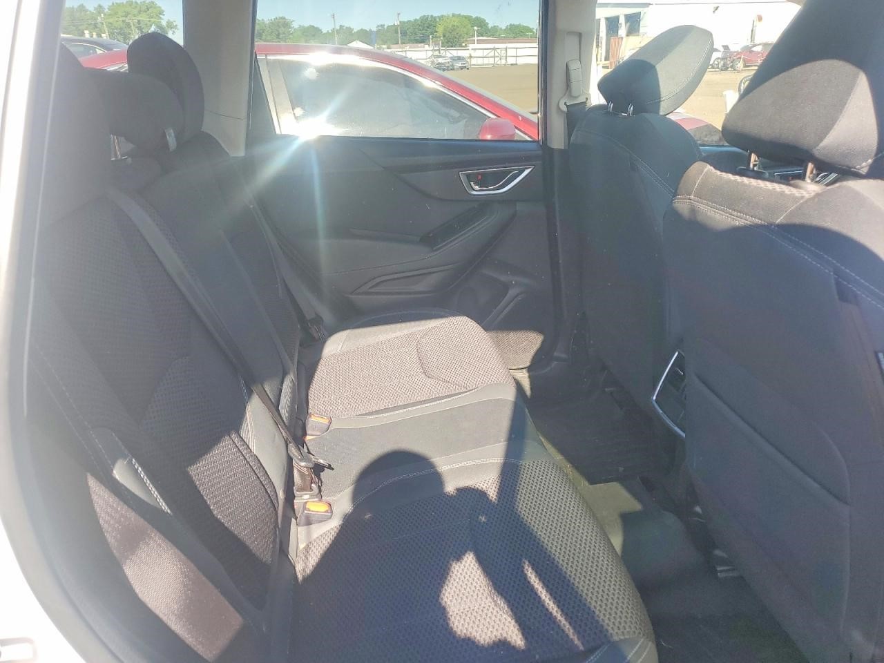 https://f005.backblazeb2.com/file/img-partshotlines-com/Inventory/NE228/Vehicle/143687_10.jpg