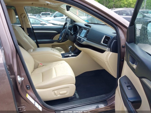https://f005.backblazeb2.com/file/img-partshotlines-com/Inventory/NE228/Vehicle/143830_05.jpg