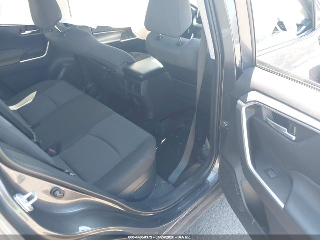 Vehicle/143869_08.jpg