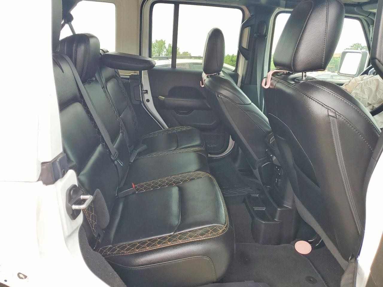 https://f005.backblazeb2.com/file/img-partshotlines-com/Inventory/NE228/Vehicle/143892_10.jpg