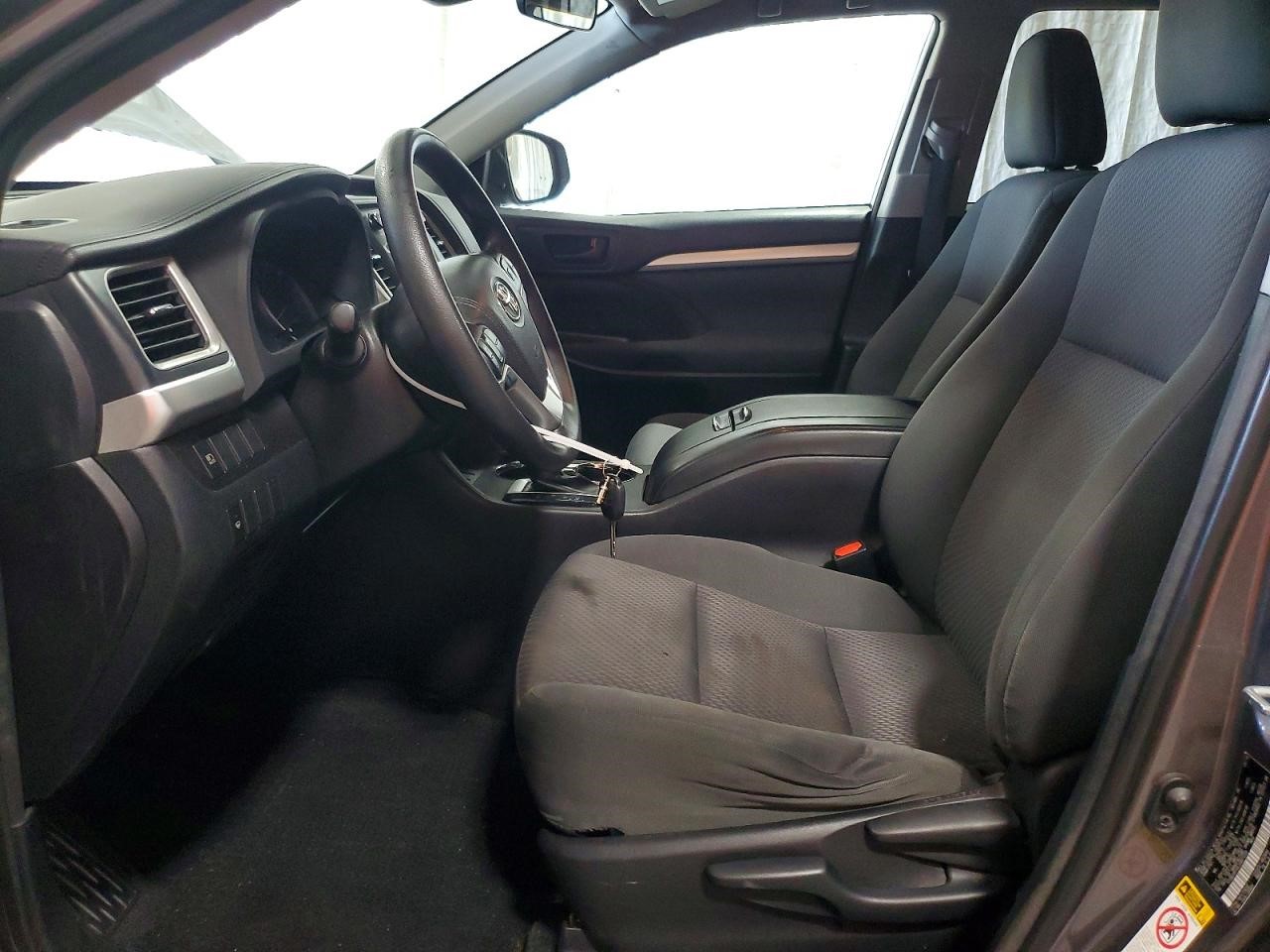 Vehicle/143982_07.jpg