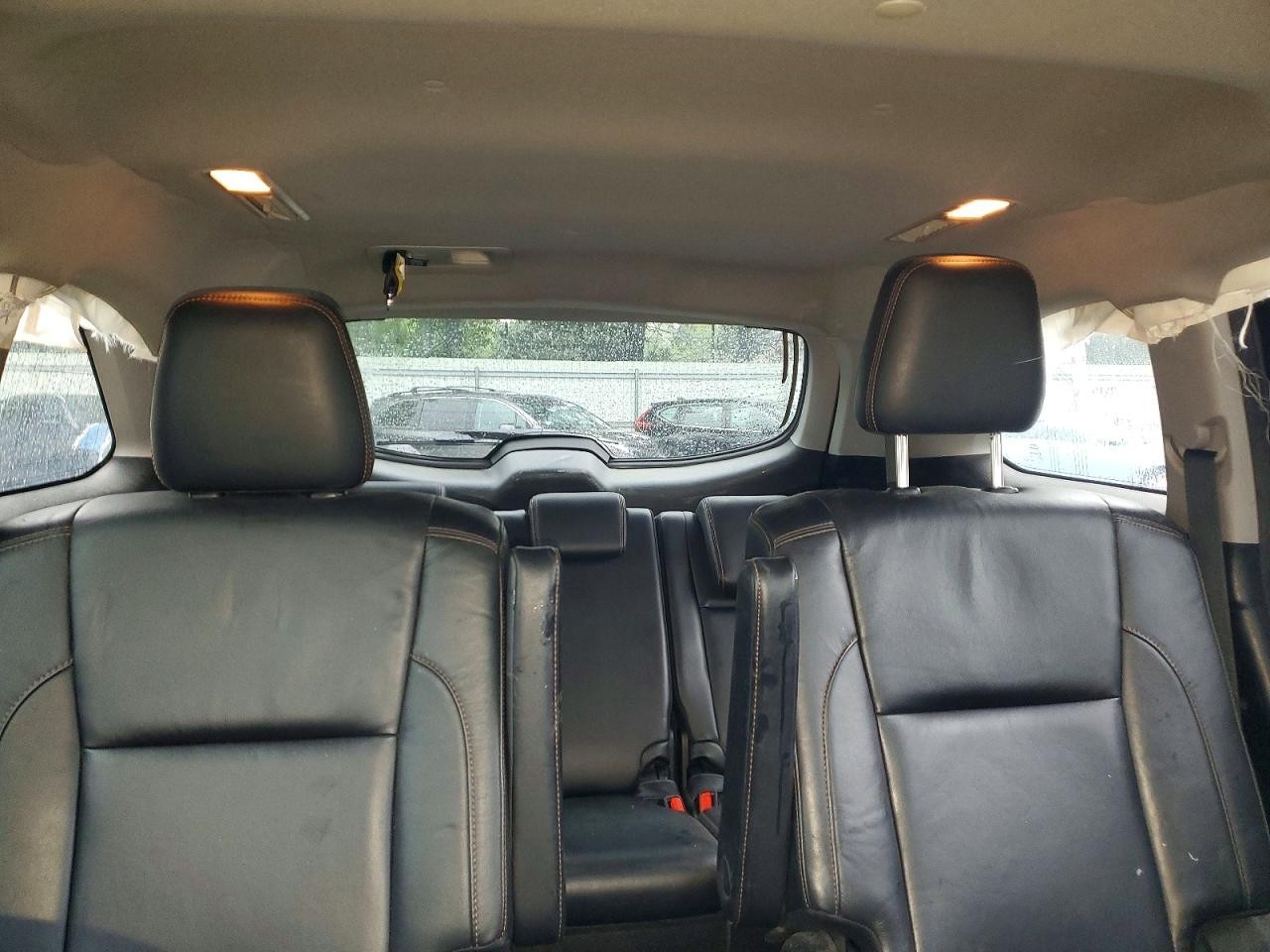 Vehicle/144065_10.jpg
