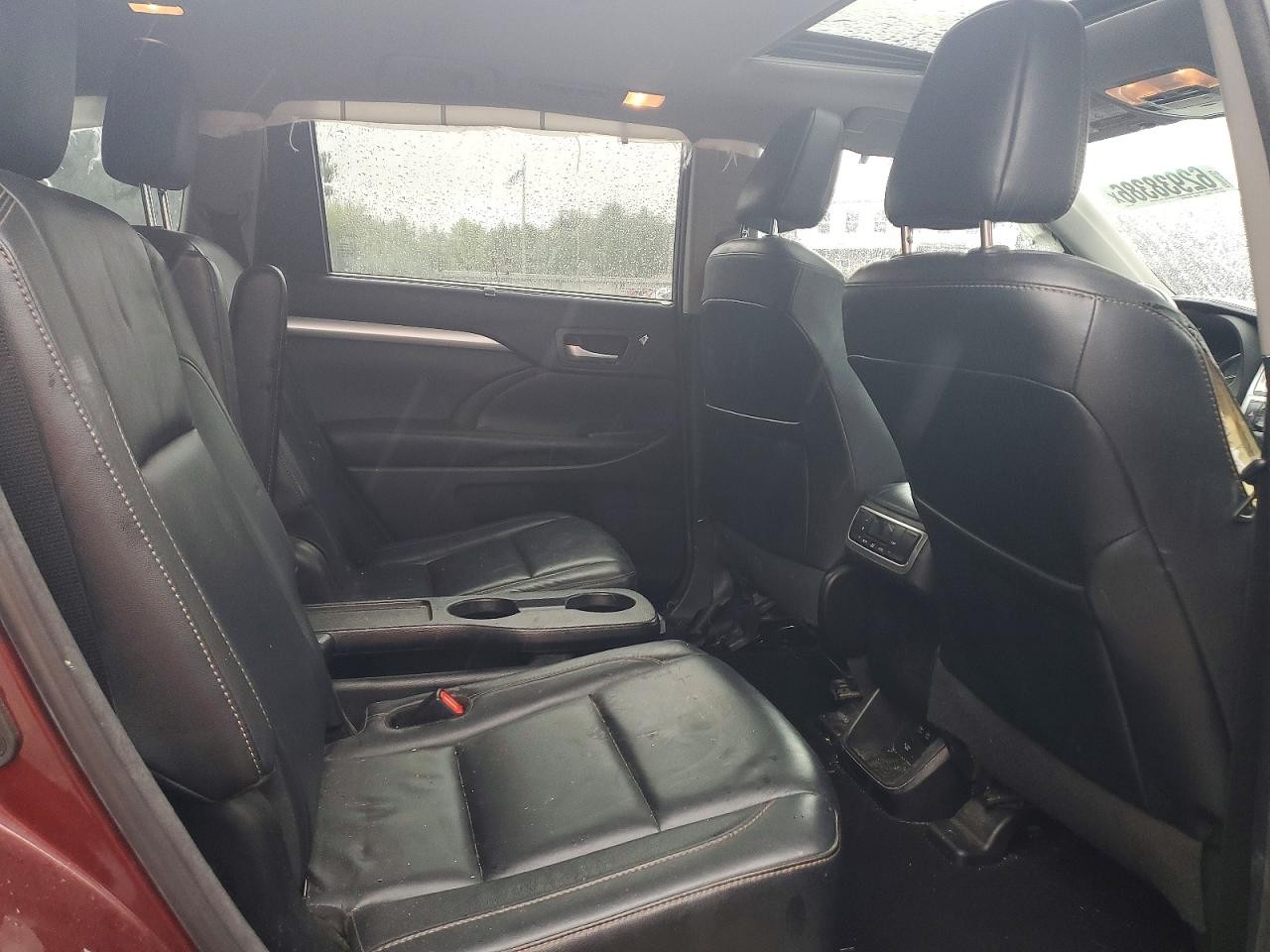 Vehicle/144065_11.jpg