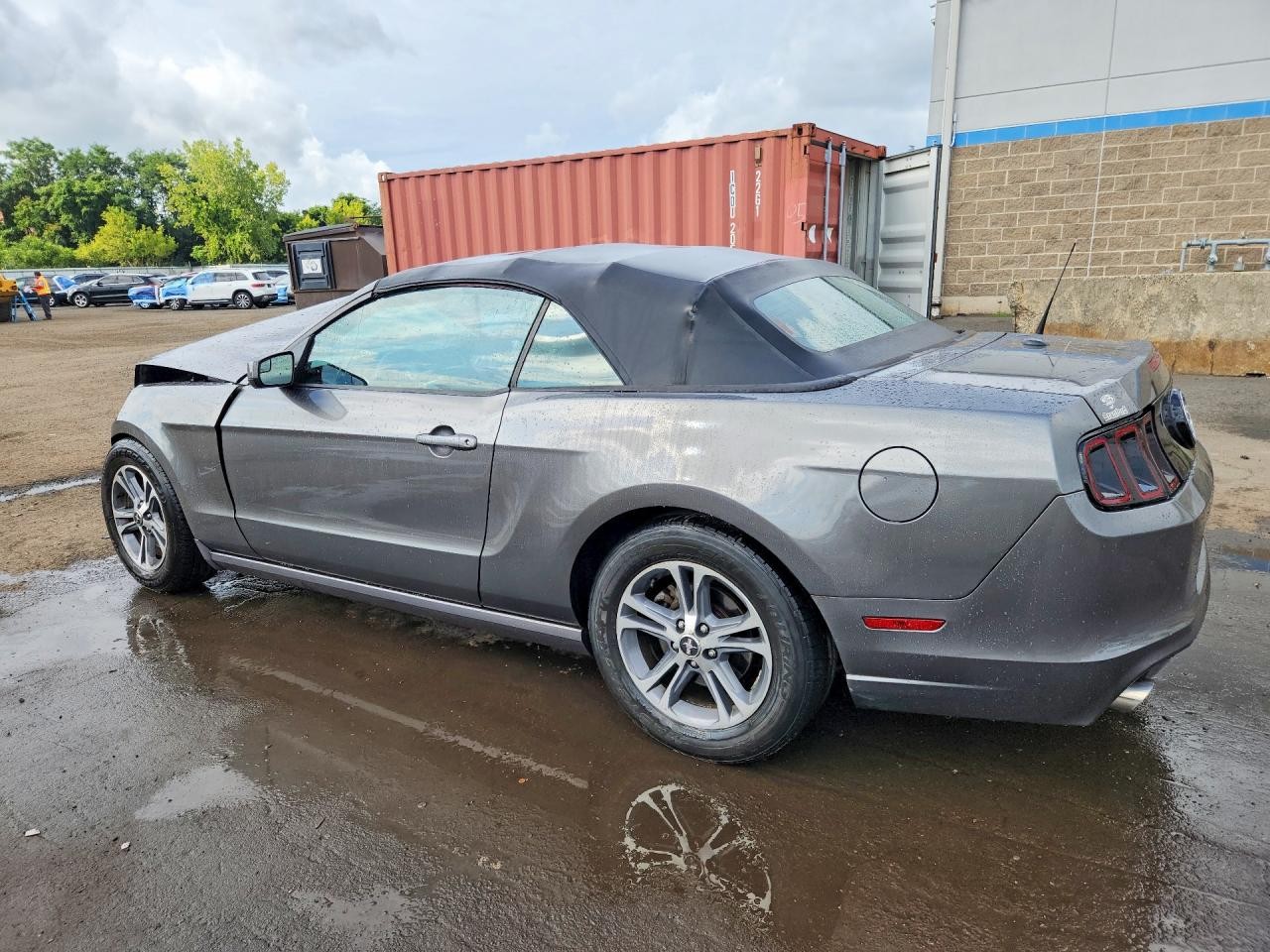 https://f005.backblazeb2.com/file/img-partshotlines-com/Inventory/NE228/Vehicle/144178_02.jpg