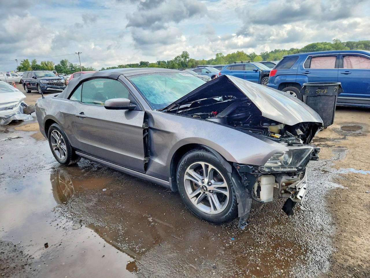 https://f005.backblazeb2.com/file/img-partshotlines-com/Inventory/NE228/Vehicle/144178_04.jpg
