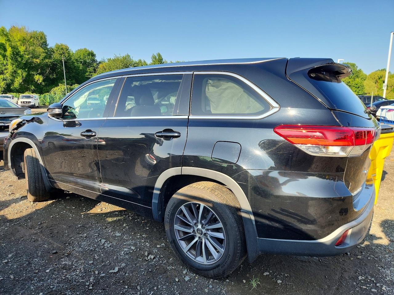 Vehicle/144224_02.jpg