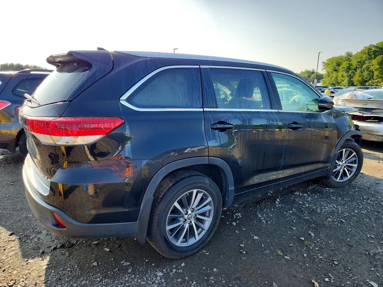 Vehicle/144224_03.jpg