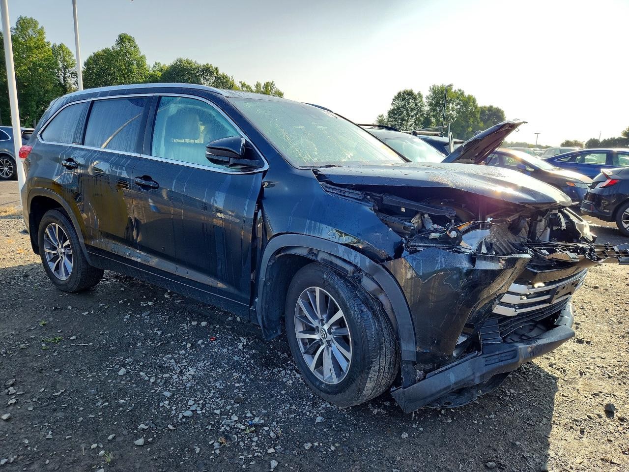 Vehicle/144224_04.jpg