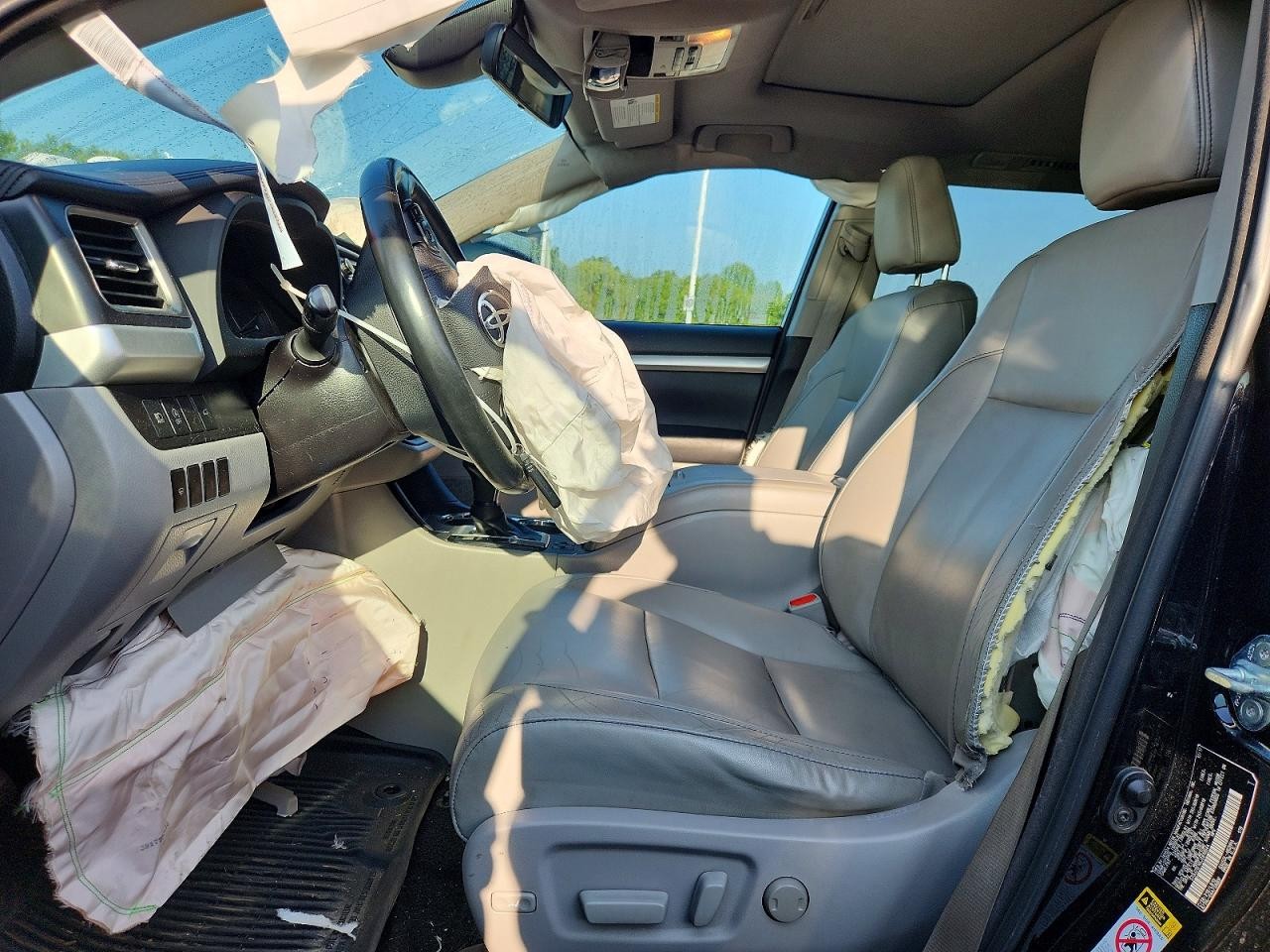 Vehicle/144224_07.jpg