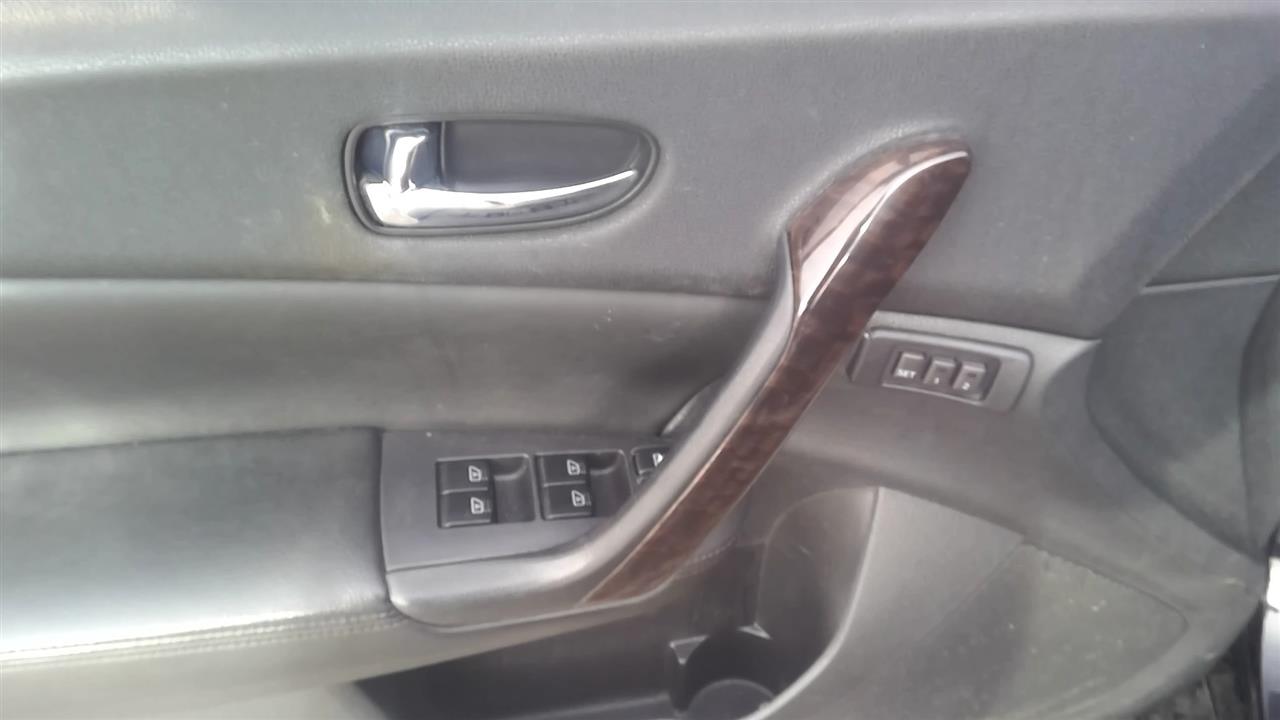 https://f005.backblazeb2.com/file/img-partshotlines-com/Inventory/NE229/Vehicle/19201_08.jpg