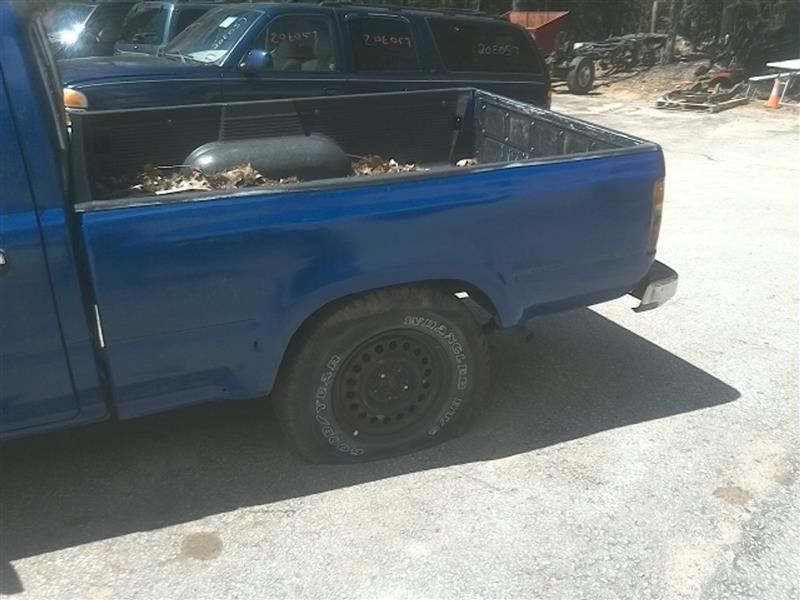 https://f005.backblazeb2.com/file/img-partshotlines-com/Inventory/NE231/Vehicle/15216_07.jpg