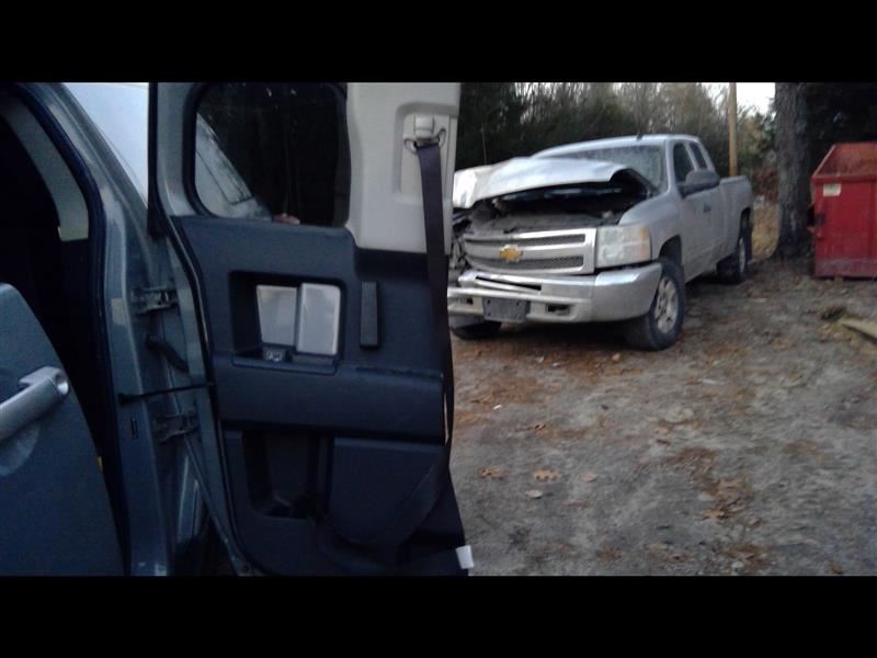 https://f005.backblazeb2.com/file/img-partshotlines-com/Inventory/NE231/Vehicle/15764_08.jpg