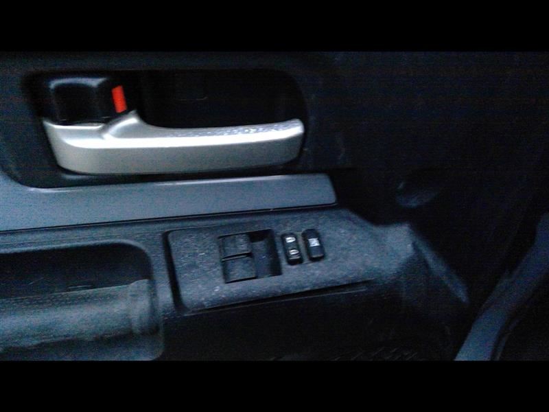 https://f005.backblazeb2.com/file/img-partshotlines-com/Inventory/NE231/Vehicle/15764_11.jpg