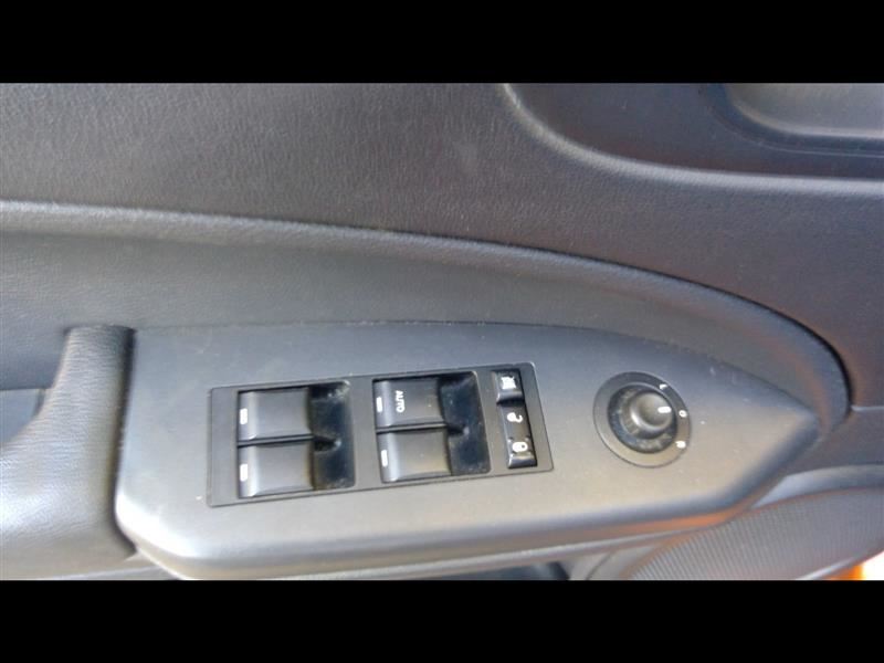 https://f005.backblazeb2.com/file/img-partshotlines-com/Inventory/NE231/Vehicle/16982_09.jpg