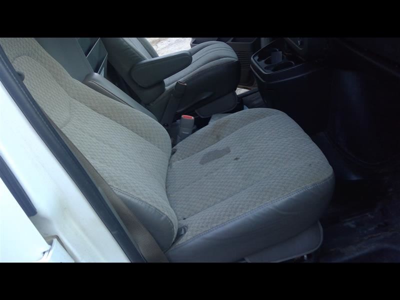 https://f005.backblazeb2.com/file/img-partshotlines-com/Inventory/NE231/Vehicle/17129_12.jpg