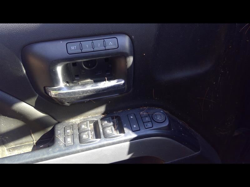 https://f005.backblazeb2.com/file/img-partshotlines-com/Inventory/NE231/Vehicle/17566_07.jpg