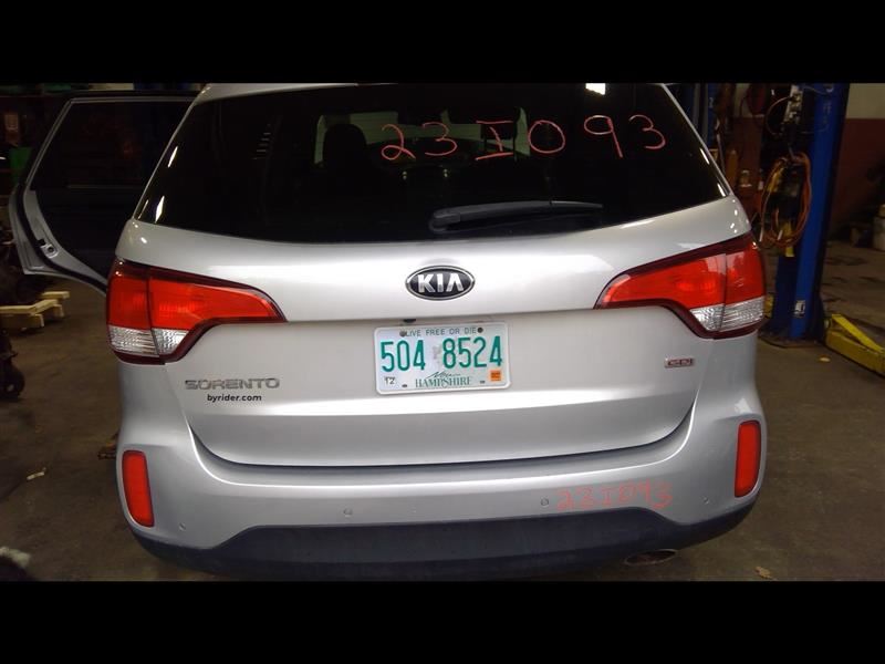 https://f005.backblazeb2.com/file/img-partshotlines-com/Inventory/NE231/Vehicle/17618_12.jpg