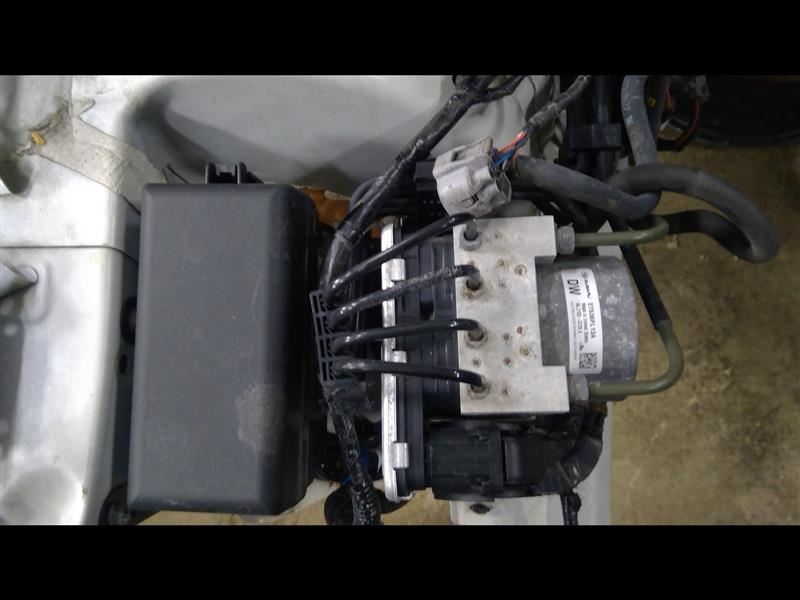 https://f005.backblazeb2.com/file/img-partshotlines-com/Inventory/NE231/Vehicle/17815_02.jpg