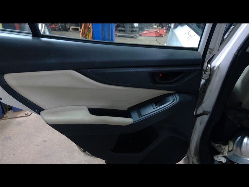 https://f005.backblazeb2.com/file/img-partshotlines-com/Inventory/NE231/Vehicle/17815_08.jpg