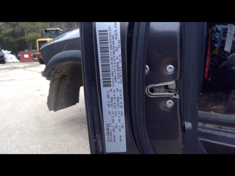 https://f005.backblazeb2.com/file/img-partshotlines-com/Inventory/NE231/Vehicle/17922_11.jpg
