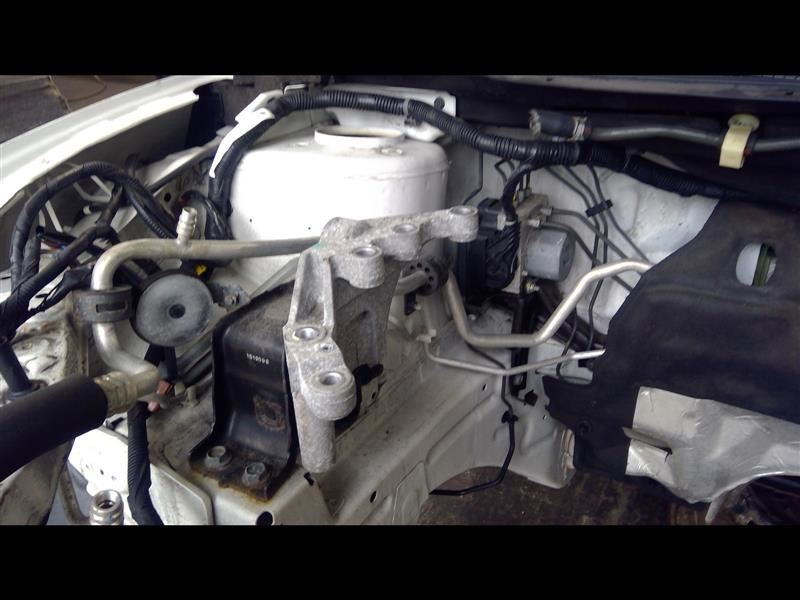 https://f005.backblazeb2.com/file/img-partshotlines-com/Inventory/NE231/Vehicle/18045_03.jpg