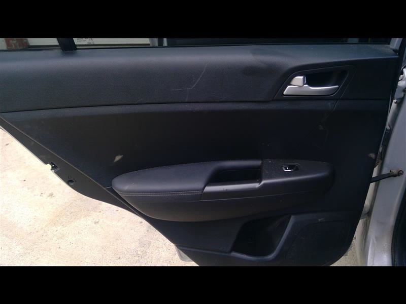 https://f005.backblazeb2.com/file/img-partshotlines-com/Inventory/NE231/Vehicle/18096_03.jpg