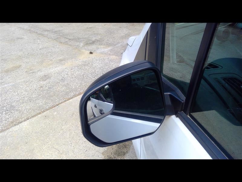 https://f005.backblazeb2.com/file/img-partshotlines-com/Inventory/NE231/Vehicle/18305_08.jpg