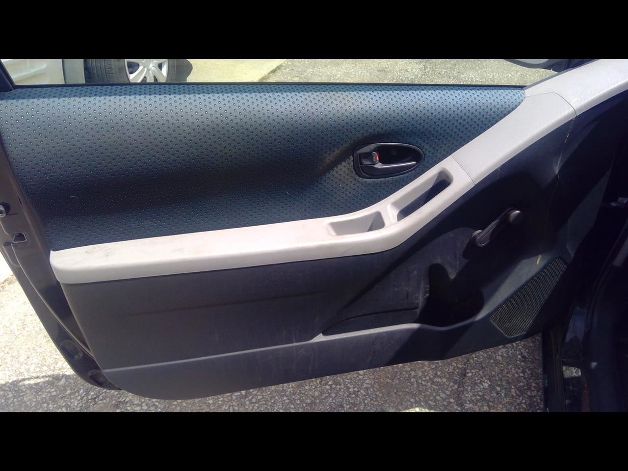 https://f005.backblazeb2.com/file/img-partshotlines-com/Inventory/NE231/Vehicle/18586_09.jpg