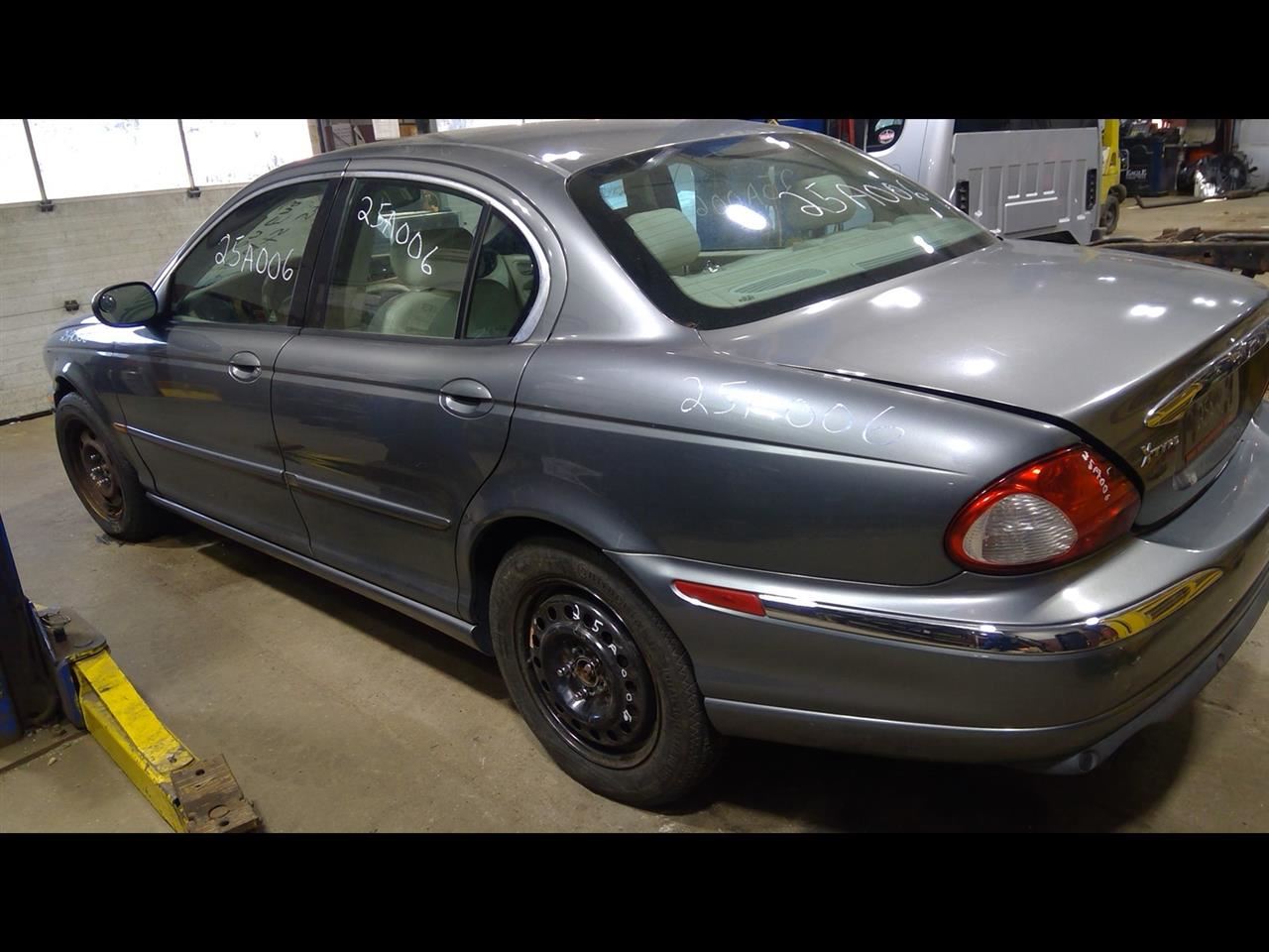https://f005.backblazeb2.com/file/img-partshotlines-com/Inventory/NE231/Vehicle/18618_07.jpg