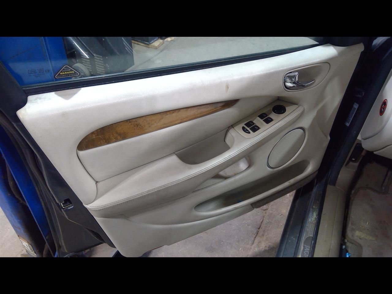 https://f005.backblazeb2.com/file/img-partshotlines-com/Inventory/NE231/Vehicle/18618_08.jpg