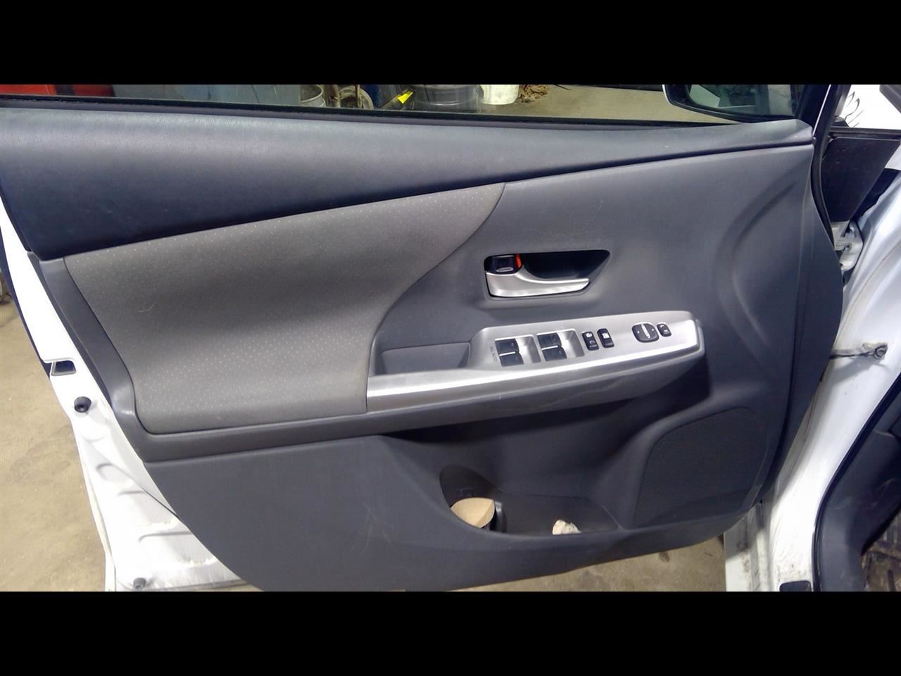 https://f005.backblazeb2.com/file/img-partshotlines-com/Inventory/NE231/Vehicle/18709_07.jpg