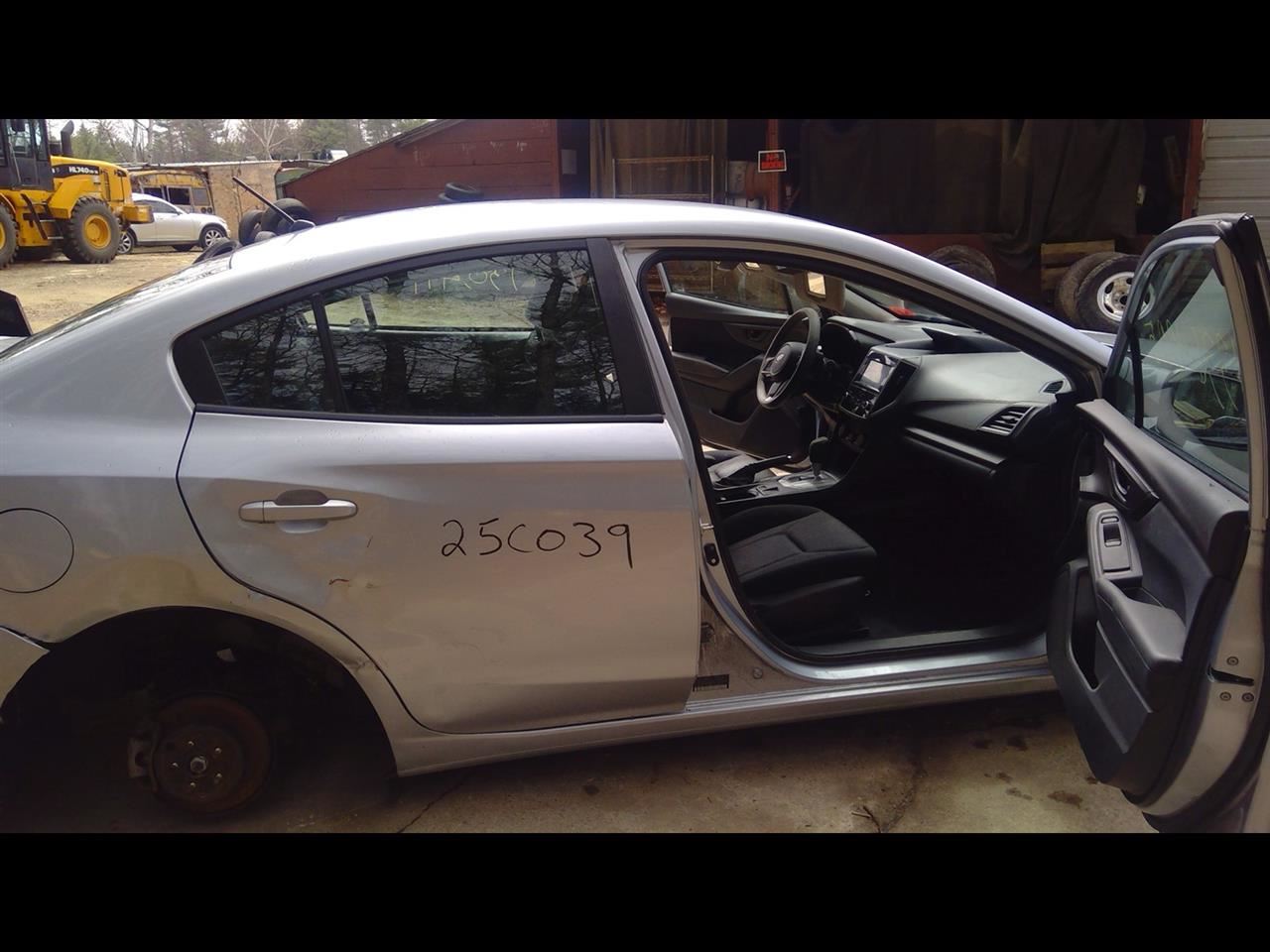 https://f005.backblazeb2.com/file/img-partshotlines-com/Inventory/NE231/Vehicle/18721_12.jpg