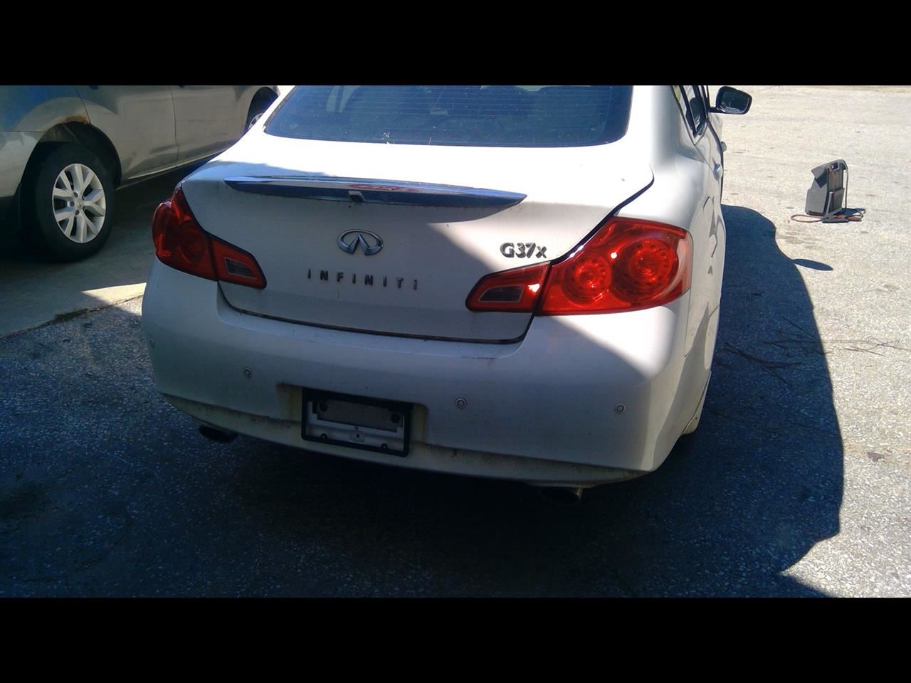 https://f005.backblazeb2.com/file/img-partshotlines-com/Inventory/NE231/Vehicle/18833_04.jpg