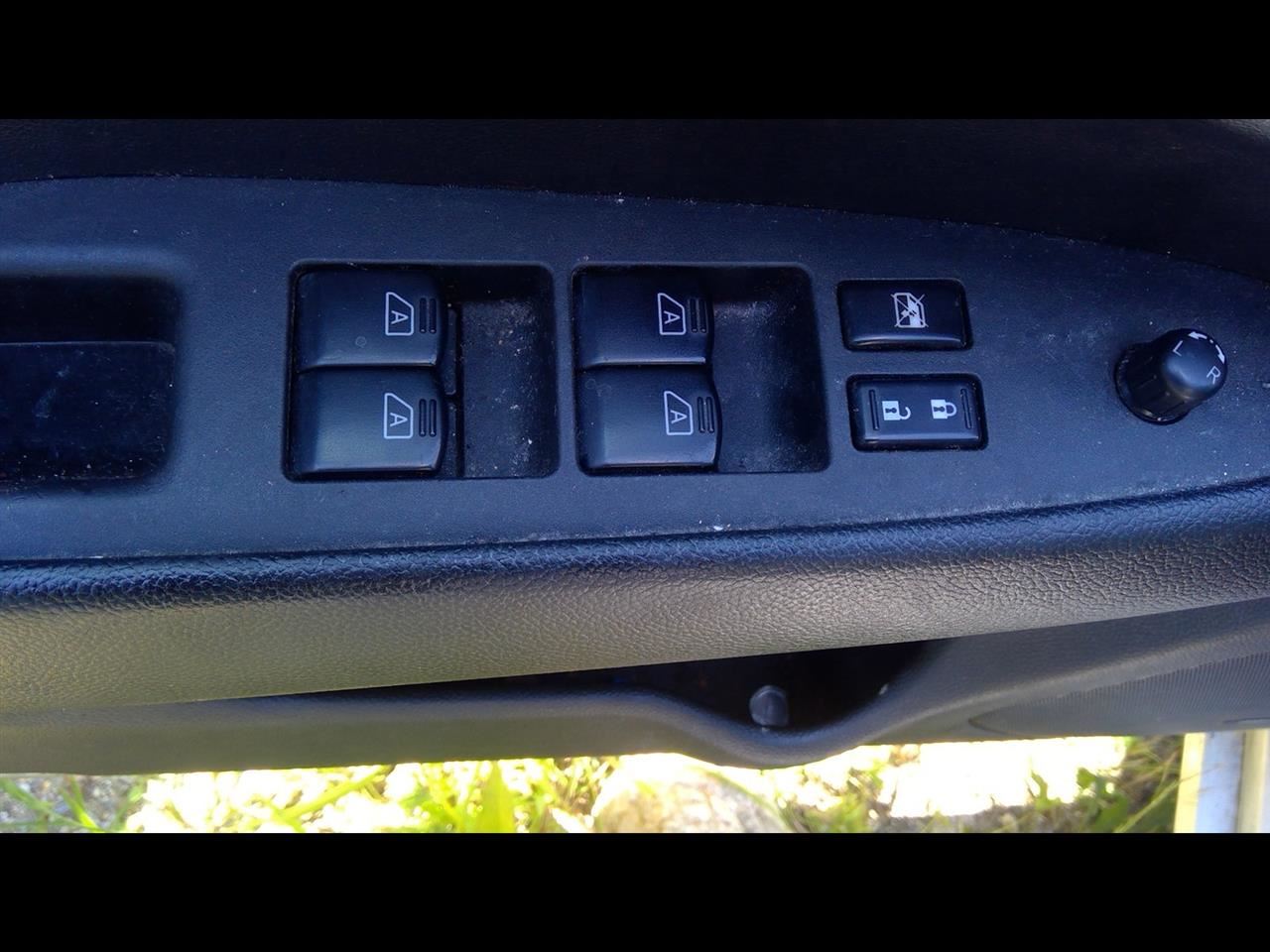 https://f005.backblazeb2.com/file/img-partshotlines-com/Inventory/NE231/Vehicle/18833_08.jpg