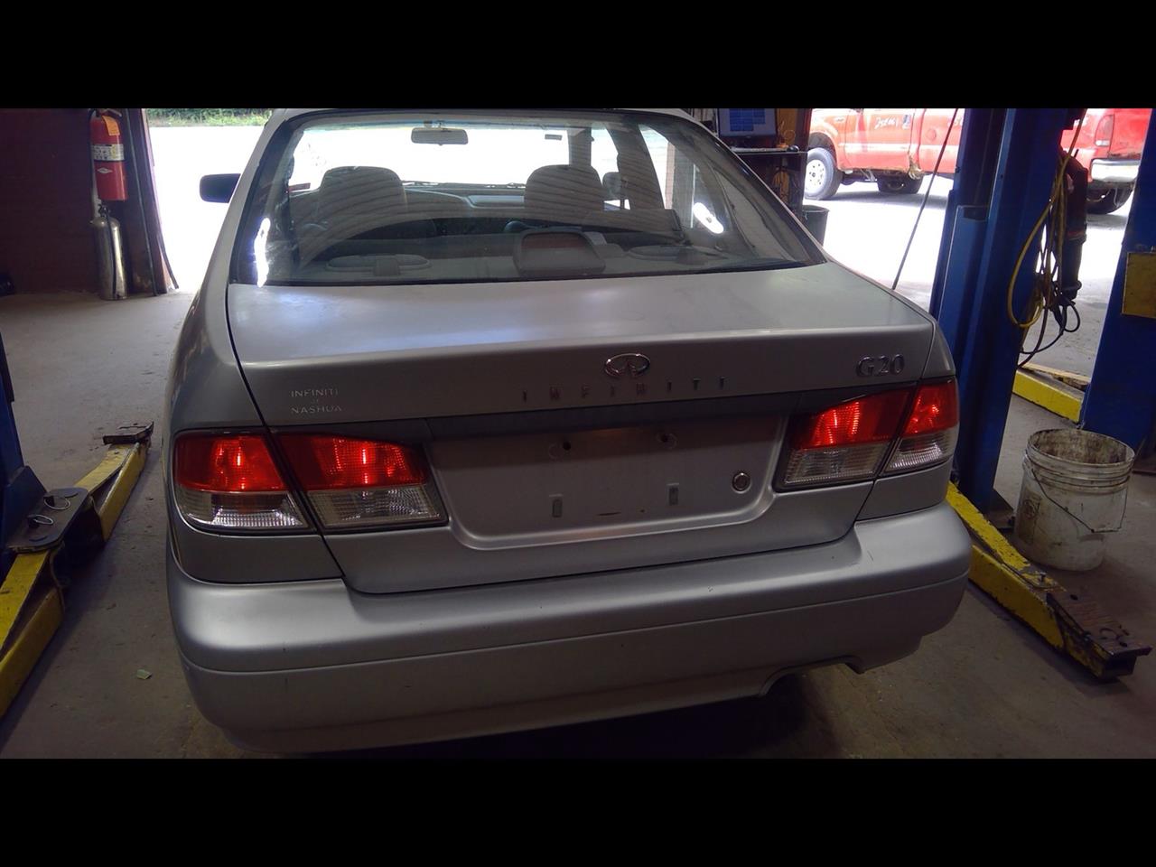 https://f005.backblazeb2.com/file/img-partshotlines-com/Inventory/NE231/Vehicle/18908_05.jpg