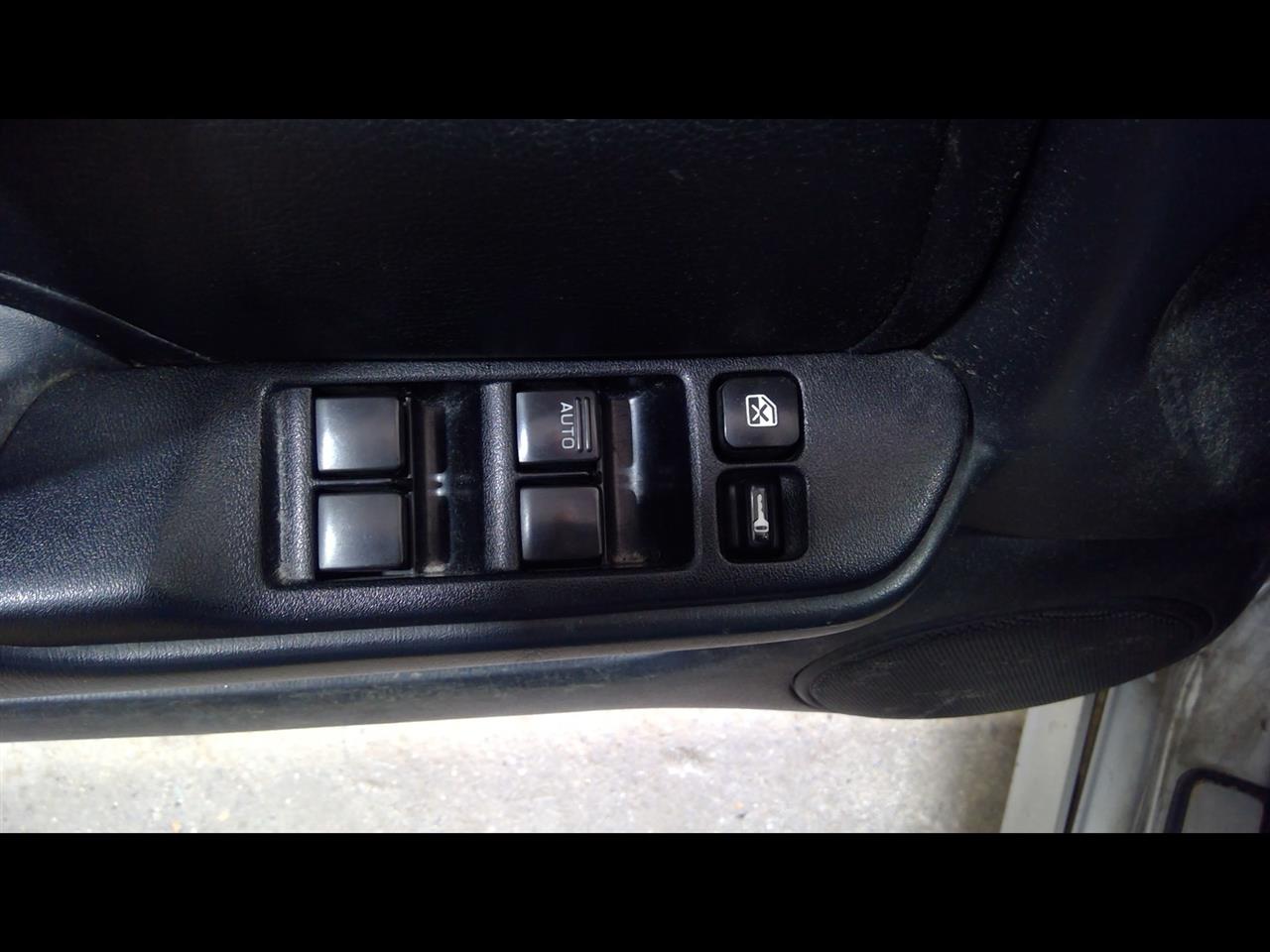 https://f005.backblazeb2.com/file/img-partshotlines-com/Inventory/NE231/Vehicle/18908_08.jpg