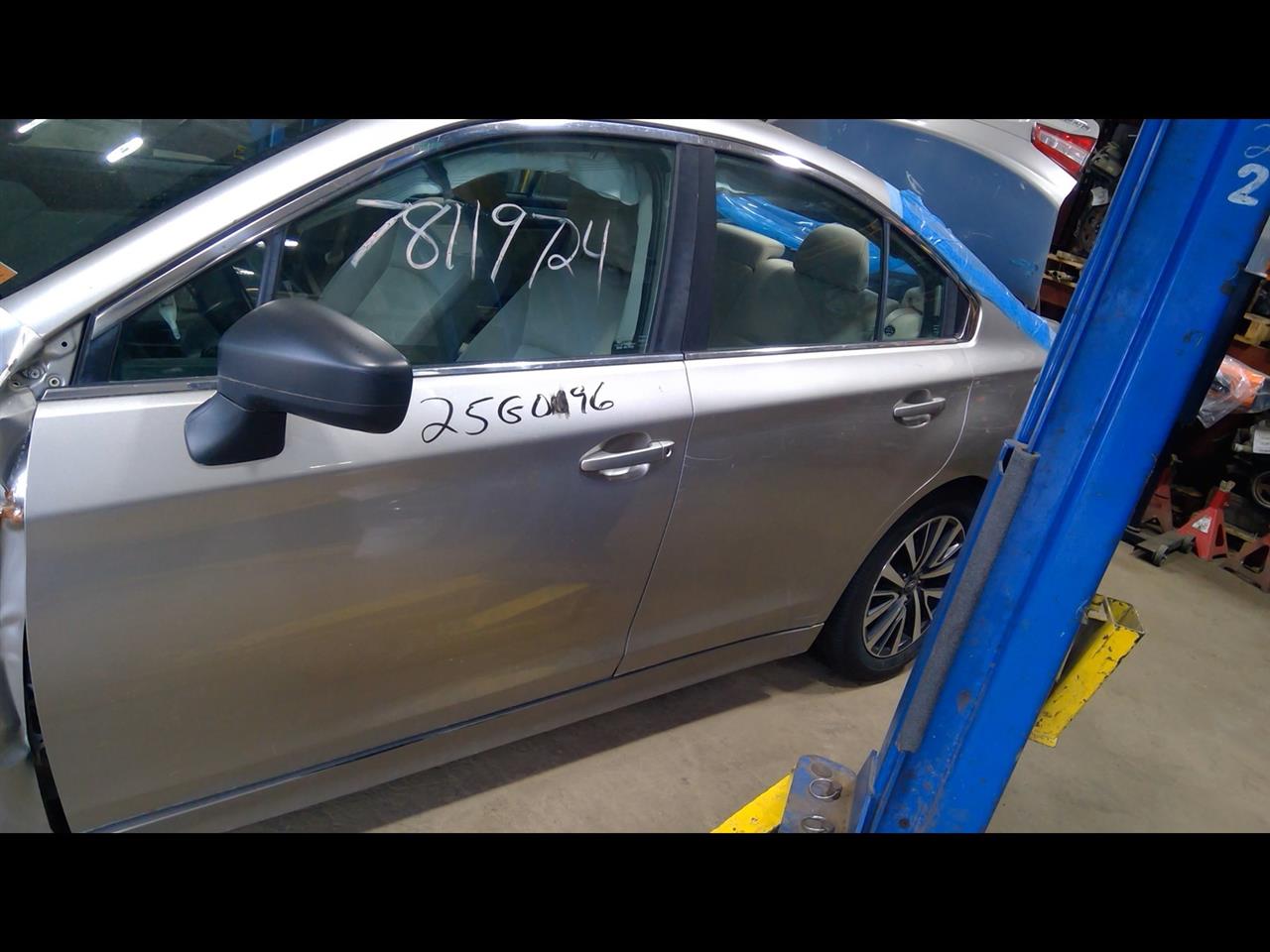 https://f005.backblazeb2.com/file/img-partshotlines-com/Inventory/NE231/Vehicle/18911_01.jpg
