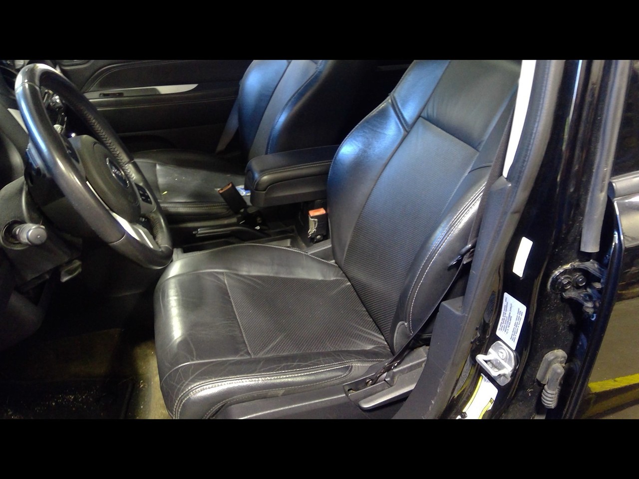 https://f005.backblazeb2.com/file/img-partshotlines-com/Inventory/NE231/Vehicle/18979_10.jpg