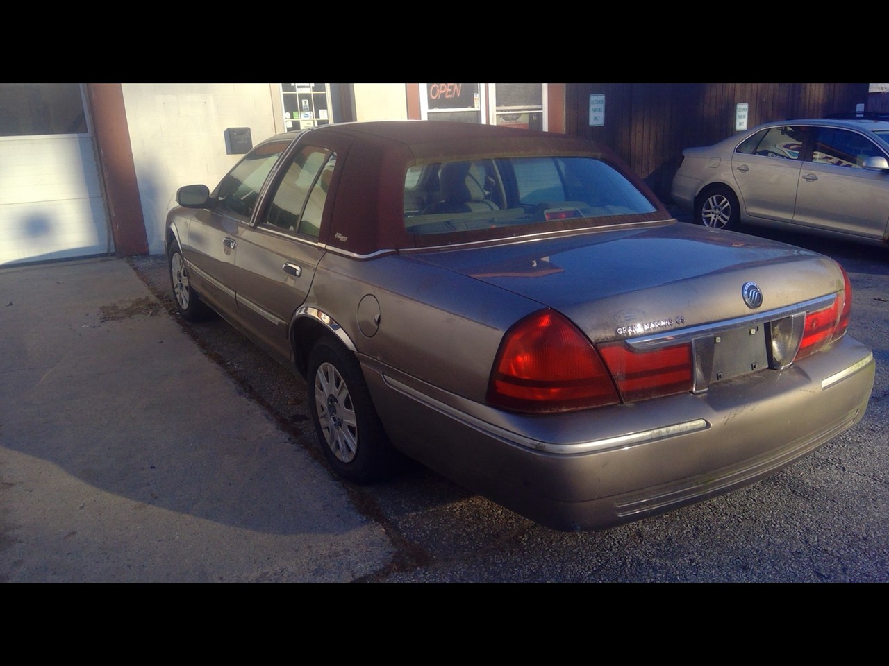 https://f005.backblazeb2.com/file/img-partshotlines-com/Inventory/NE231/Vehicle/19028_04.jpg
