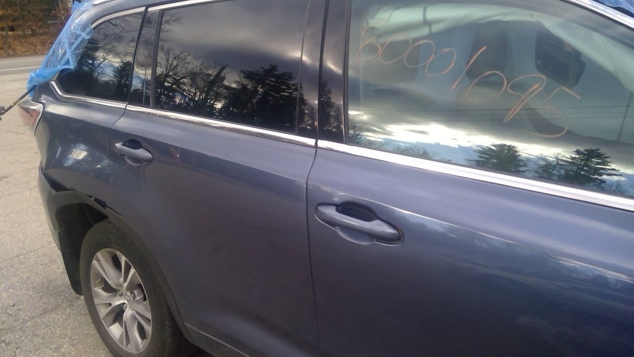https://f005.backblazeb2.com/file/img-partshotlines-com/Inventory/NE231/Vehicle/19031_10.jpg