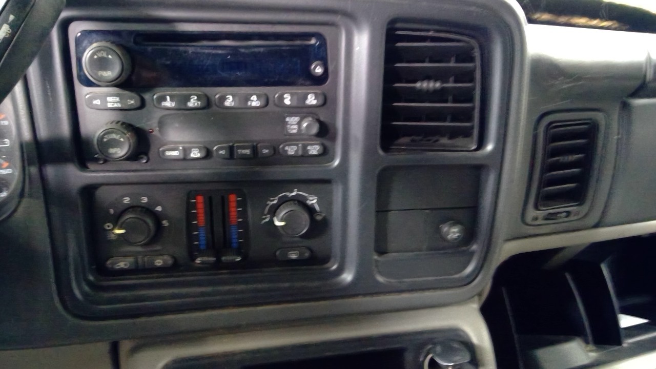 https://f005.backblazeb2.com/file/img-partshotlines-com/Inventory/NE231/Vehicle/19034_09.jpg