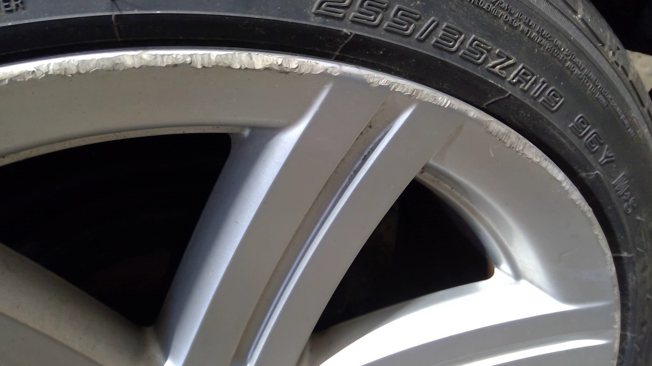 https://f005.backblazeb2.com/file/img-partshotlines-com/Inventory/NE231/Vehicle/19063_01.jpg