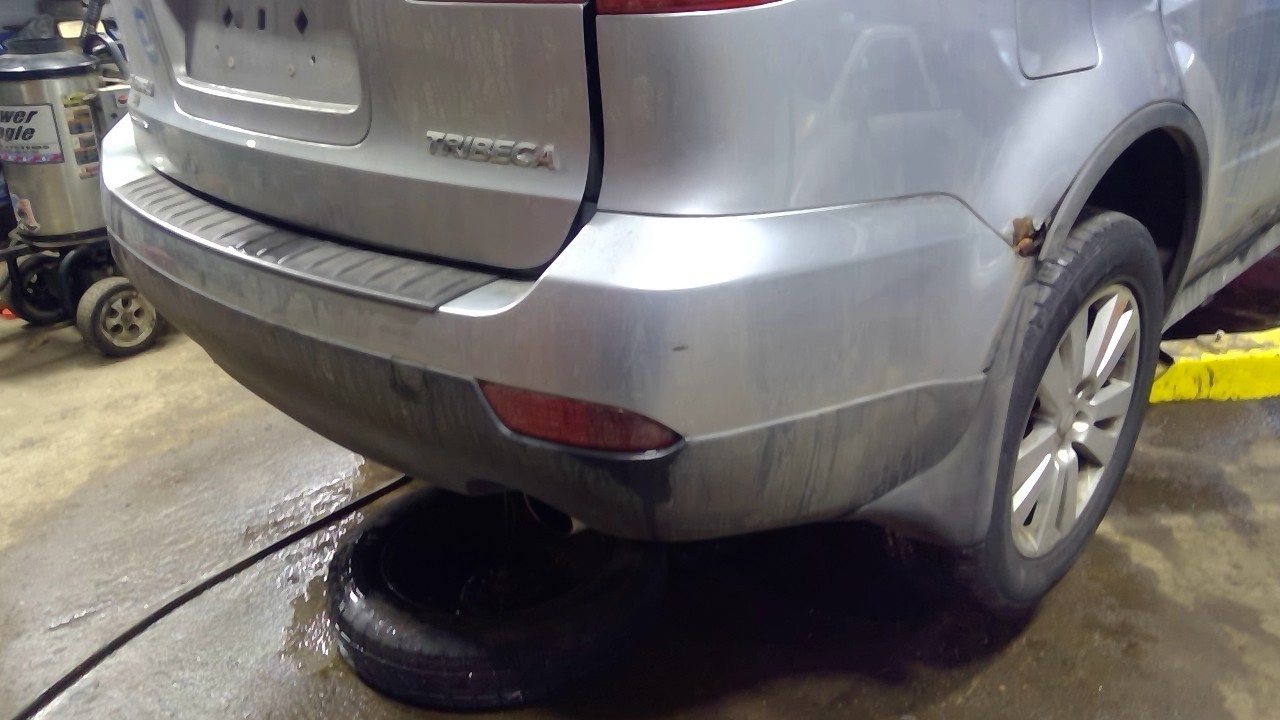 https://f005.backblazeb2.com/file/img-partshotlines-com/Inventory/NE231/Vehicle/19067_07.jpg