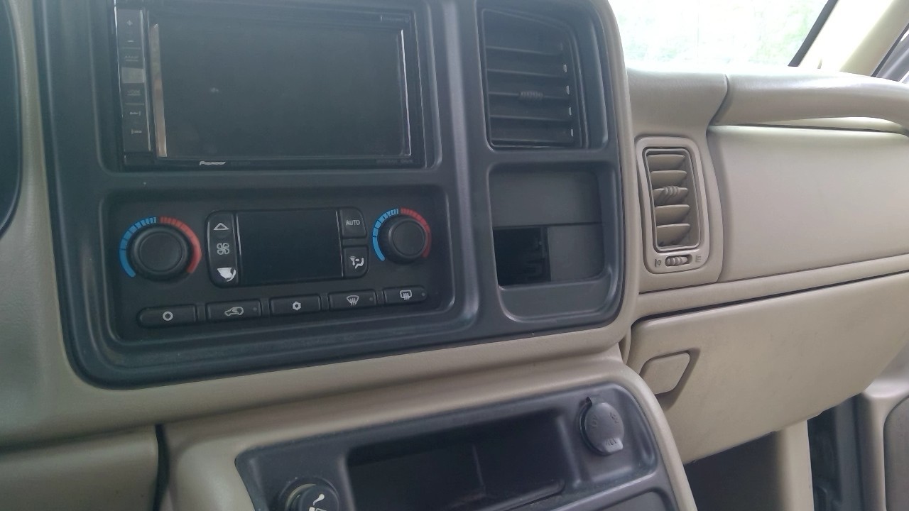 https://f005.backblazeb2.com/file/img-partshotlines-com/Inventory/NE231/Vehicle/19077_10.jpg
