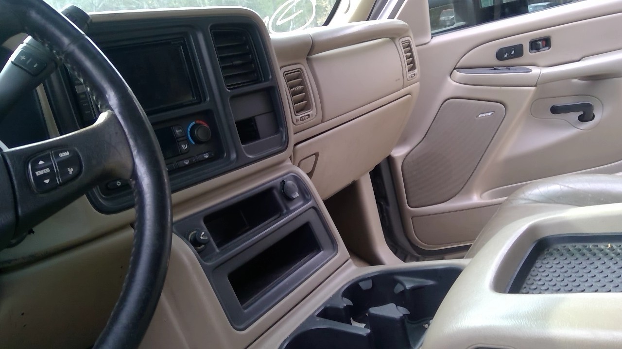 https://f005.backblazeb2.com/file/img-partshotlines-com/Inventory/NE231/Vehicle/19077_11.jpg