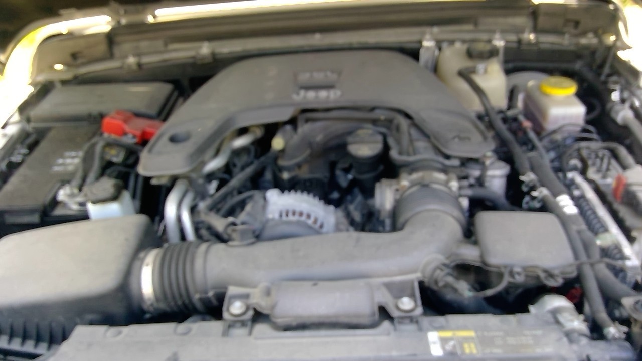 https://f005.backblazeb2.com/file/img-partshotlines-com/Inventory/NE231/Vehicle/19165_05.jpg